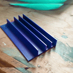 1.gif Free 3D file ResinGuard FeatherSilicone Mold Support・3D printable model to download