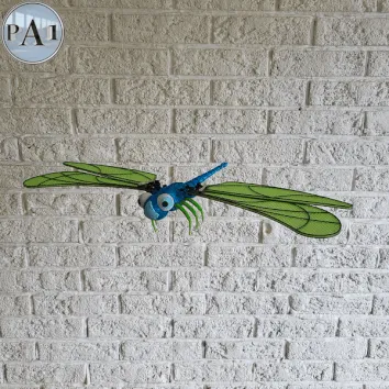 libellule.gif CUTE DRAGONFLY MOBILE WITH FLAPPING WINGS