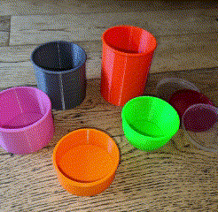 Pringle-Upcycle.gif Archivo STL Upcycle Recicla las Tapas de Pringles y Bisto 5X Paquete de Envases Tubos de Almacenaje・Modelo de impresora 3D para descargar