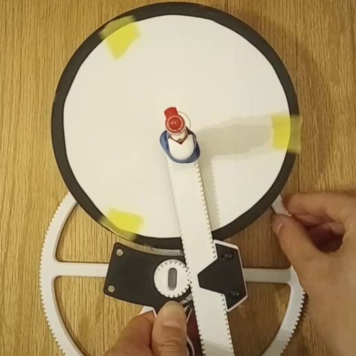 operating_w_pen.mp4 Machine manuelle d'étirage en spirale