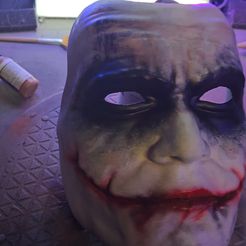 The Dark Knight - Heath Ledger Joker Mask And Holder