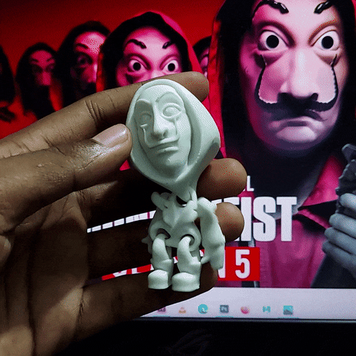 ezgif.com-gif-maker-5.gif MONEY HEIST TOY PLUS KEYRING