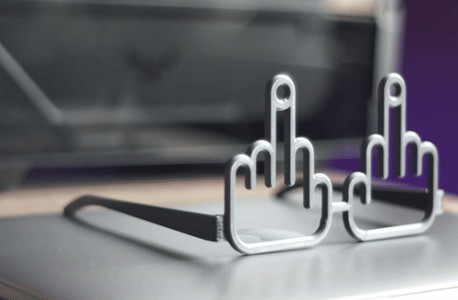 ezgif-6-9b443b9ea5.gif GAFAS DE DEDO CORAZÓN