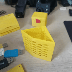 IMG_20220222_103042_4.gif Download STL file Triangle honey combo patter box • 3D printable object, alishanmao