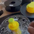 Spinningspool.gif Spinning toy: reuse your spool