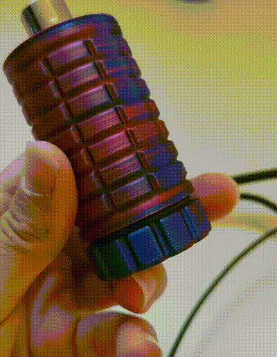 Video-de-WhatsApp-2024-06-08-a-las-20.51.57_c6d305ca.gif Zigarettenetui mit Reißverschluss und Bodenfach / Pitillera con cierre y compartimento inferior