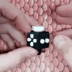 portada.gif STL-Datei Microcube Gamer Schlüsselanhänger・Modell für 3D-Drucker zum Herunterladen