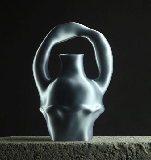Liquid-Form_Loop-Vase_SPIN_2.gif Vase à boucles
