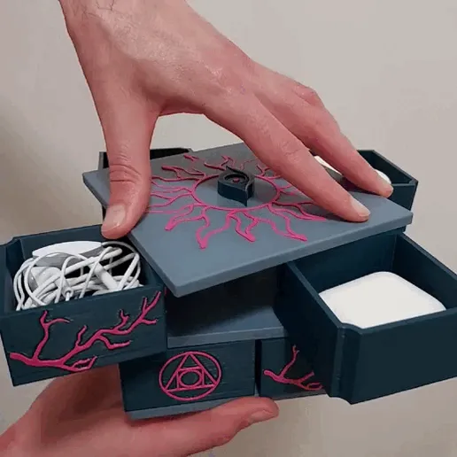 1000020680.gif Celtic box - 2x4 compartments