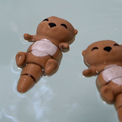 flexiOtter_cults.mp4 Otis, the Flexi Otter - Magnetic Hand-Holding Companion