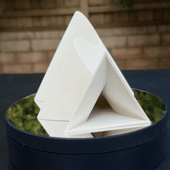 Sinusoidal-Base-w-Triangles-Turntable-10-445-Cults.gif Fichier STL gratuit Base solide sinusoïdale・Objet à télécharger et à imprimer en 3D