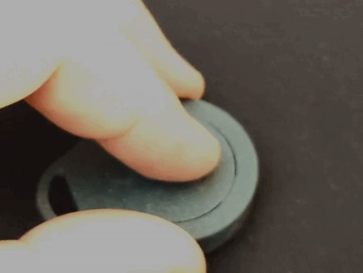 72a74150-a50a-4e5d-a878-02d75da5fb76.gif Брелок - Держатель для колец