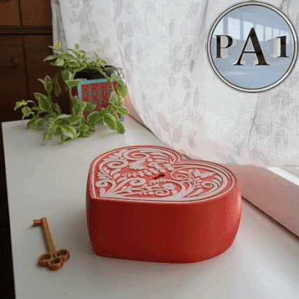 Lockable Heart Shape Box