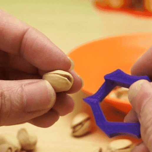 GifMaker_20210313162848573.gif Pistachio Opener
