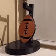 Vídeo-sin-título-‐-Hecho-con-Clipchamp.gif Stand for headphones, headset, football, football, american football, ready for printing