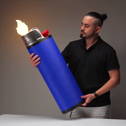 ELEGANT, MINIMALIST GIANT LAMP LIGHTER