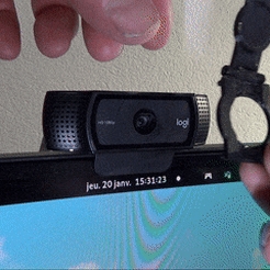 demo2.gif Fichier STL gratuit Occulteur pour webcam Logitech・Design à télécharger et à imprimer en 3D