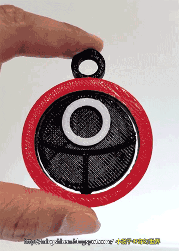 SQUID-GAME-KEYCHAIN-3D.gif ○△□ Squid Game Soldier Geometry Mask turning keychain