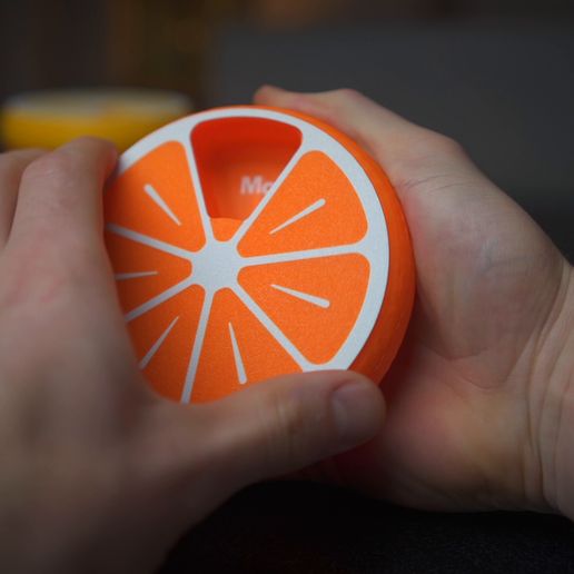 cults.mp4 Loopfruit – The Citrus Pill Organizer that Clicks