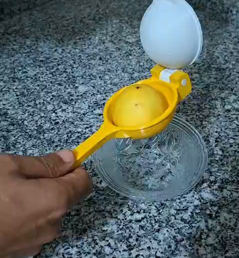 WhatsApp-Video-2025-10-22-at-09.18.25.mp4 lemon squeezer