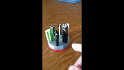 bloggif_5cb6240b3d960.gif Rotary USB key holder