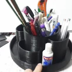 plateau.gif Pencil tray and rotating brush
