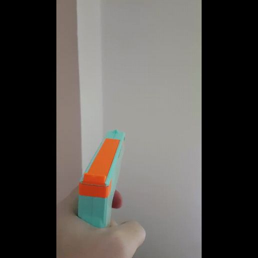 PhotoGIF_3_18_2023_9_16_29_AM.gif pistola de bolas de carregamento automático