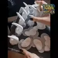 video_2024-02-15_20-06-21-1.gif DIY furry claws: cat paw