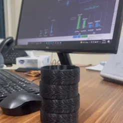 tire-pen-holder.gif Файл STL Держатель для ручки шины・Дизайн 3D принтера для загрузки