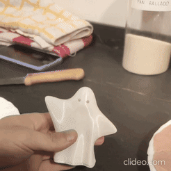 vid-20220327-134708_F56sjUIj.gif STL file Ghostly Salt Shaker 3D - Ghostly Salt Shaker・3D print model to download