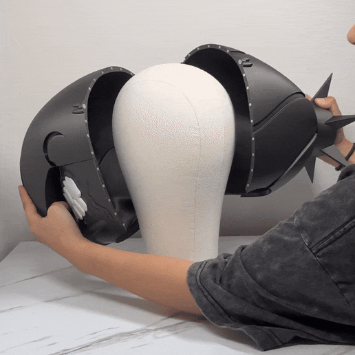 Bomb Devil Helmet - Reze Chainsaw Man (Wearable Cosplay)