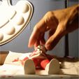 anime_santa_claus_color_400.gif STL-Datei Santa claus artikuliert print-in-place・3D-druckbares Modell zum herunterladen