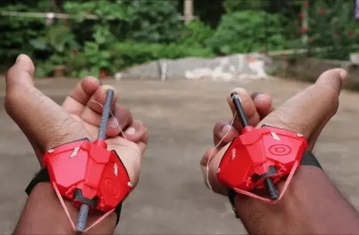 SPIDERMAN-WEB-SHOOTER.gif WORKING AMAZING SPIDERMAN 2 WEB SHOOTERS