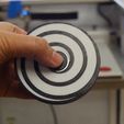 YQHCmjE - Imgur.gif Free STL file Multi-Color Spiral Spinner・3D printer design to download