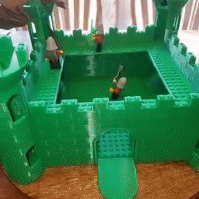 ezgif.com-crop.gif STL file Castle for interlocking brick figures・3D printer design to download, WW3D