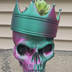 crownplanter4.gif 3D file Grim Monarch Crying Skull Planter by Pretzel Prints, Creative Planter, King Crown・3D print model to download