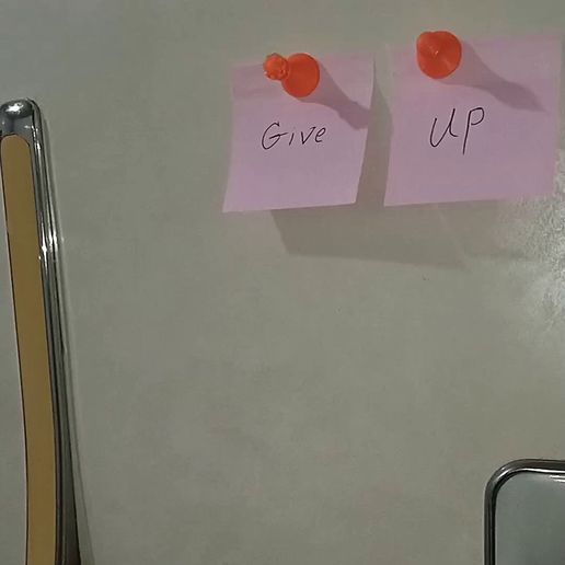 InShot_20250706_195553329.mp4 Chess piece magnetic pin