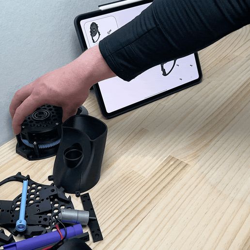 img_4305.gif Modelo eléctrico turbohélice con hélices de paso variable