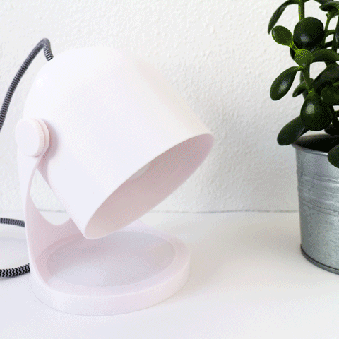 Lámpara de diseño minimalista, DeskGrown