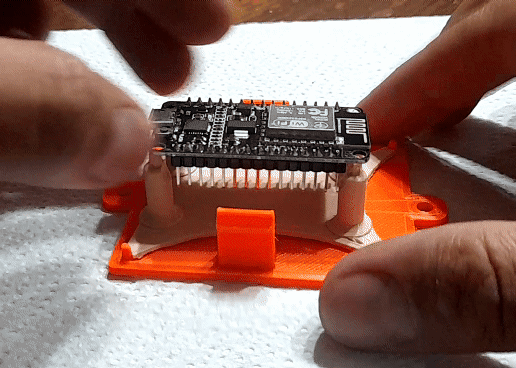 20240508_184542_3.gif Case for NodeMCU v3, AMICA and Raspberry Pi PICO