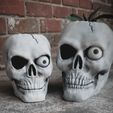 SmartSelect_20221009-185452_CapCut.gif STL file Moving eye, Skull Planter, Halloween decoration, Skull bowl, Print in place, no support・3D printable model to download