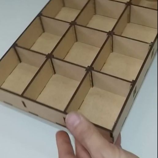 3Trays.mp4 Caja organizadora con divisiones movibles, 3 tamaños