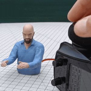 01.gif 1/10 Turning Head RC Driver