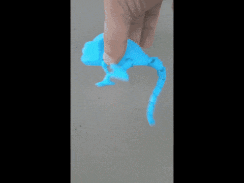 chameleongif.gif Симпатичный гибкий хамелеон